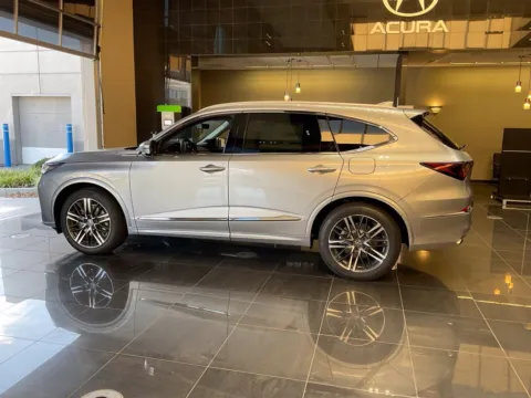 More photos of 2026 Acura MDX w/Advance Package at Jay Wolfe Acura, MO