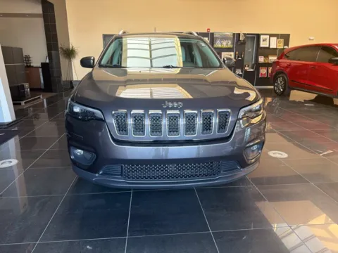 Photos of 2020 Jeep Cherokee Latitude Plus for sale in Kansas City, MO at Jay Wolfe Acura