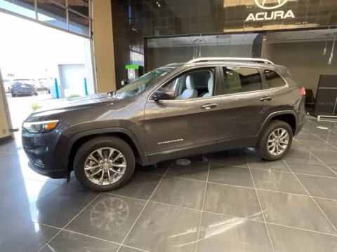 More photos of 2020 Jeep Cherokee Latitude Plus at Jay Wolfe Acura, MO