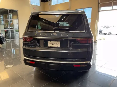 More photos of 2024 Jeep Wagoneer L at Jay Wolfe Acura, MO