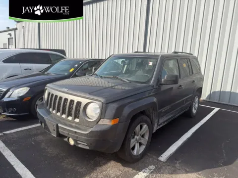 Gray 2015 Jeep Patriot Latitude for sale in Kansas City, MO