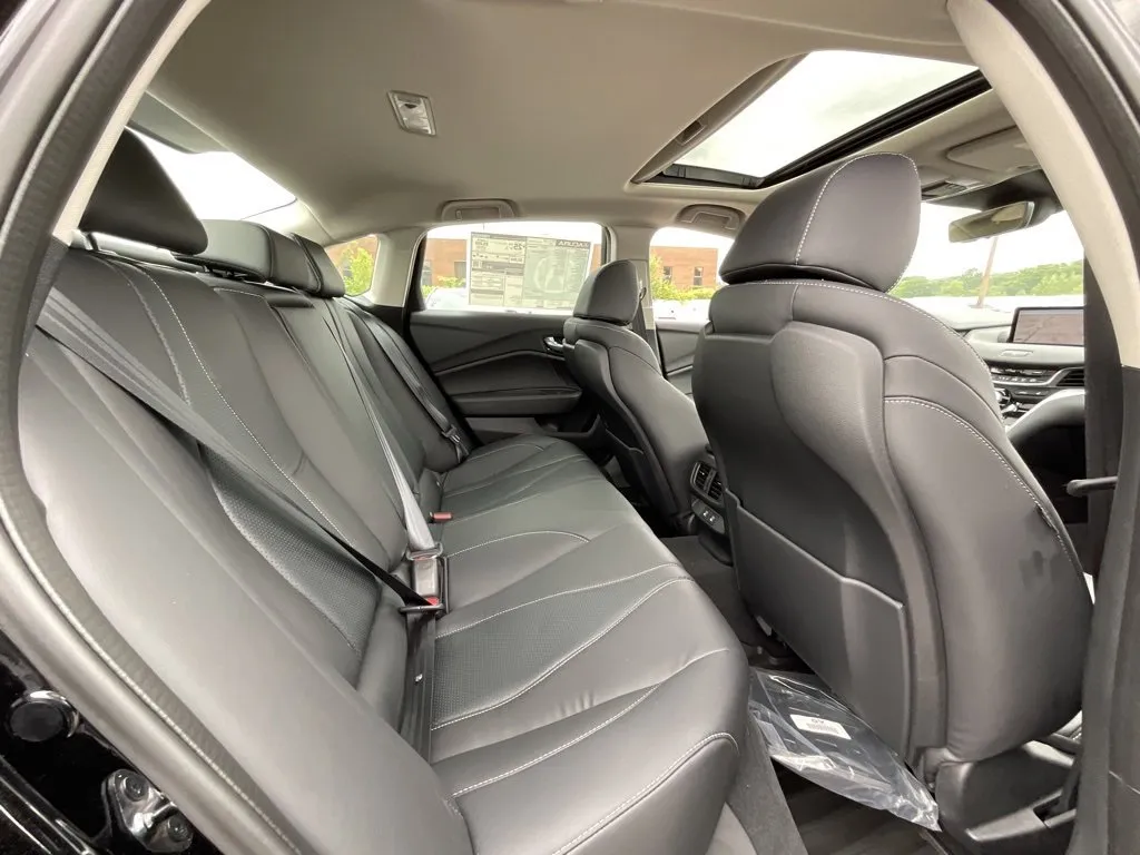 2025 Acura TLX Technology photo 12