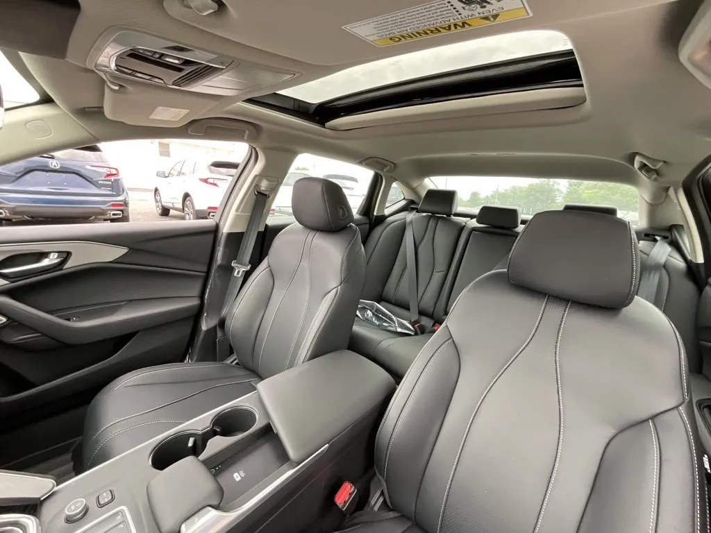 2025 Acura TLX Technology photo 4