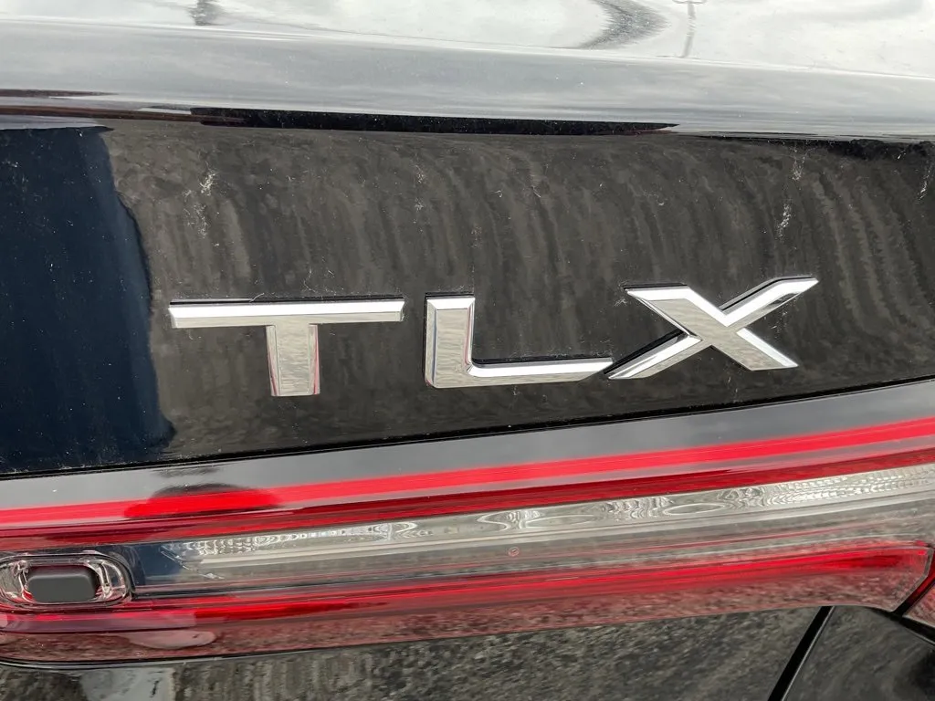 2025 Acura TLX Technology photo 18
