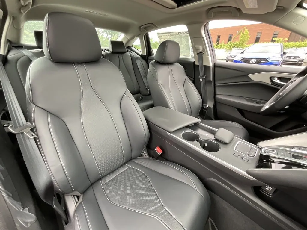 2025 Acura TLX Technology photo 6