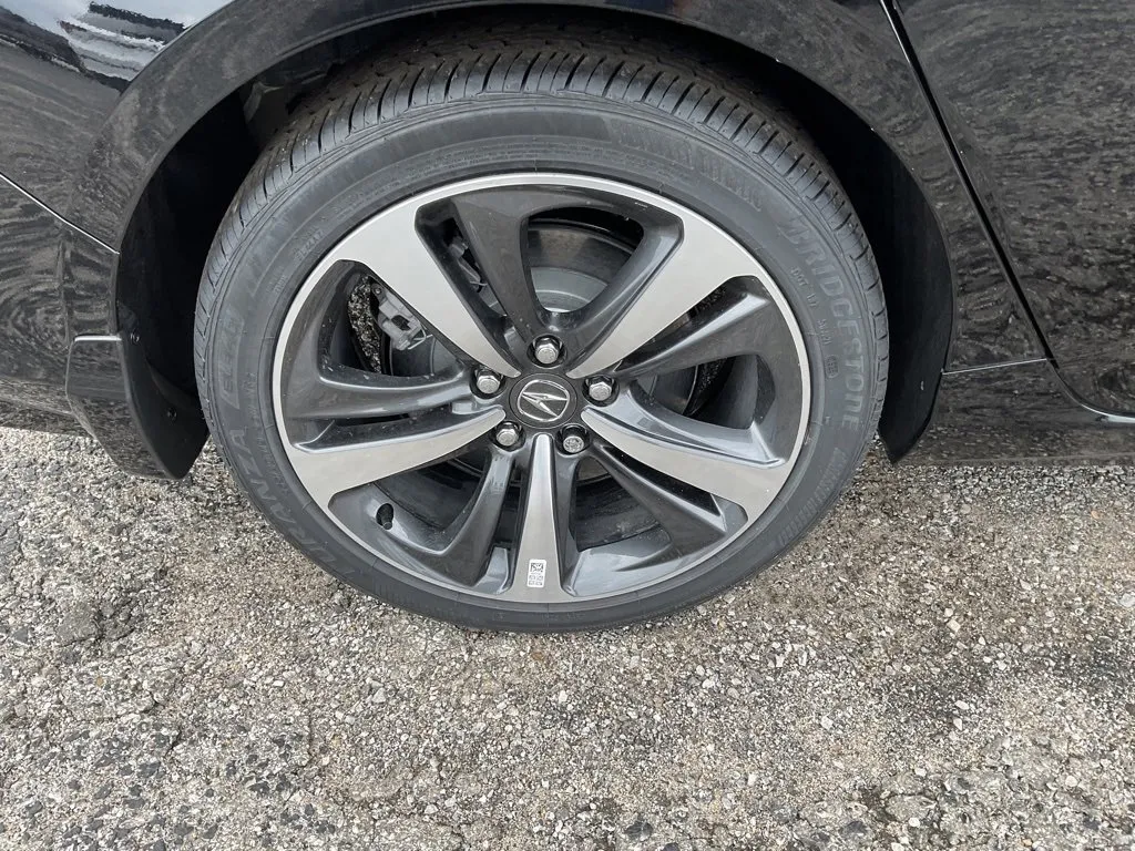 2025 Acura TLX Technology photo 3