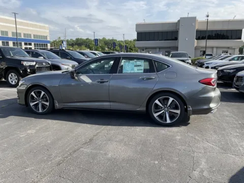 More photos of 2025 Acura TLX w/Technology Package at Jay Wolfe Acura, MO
