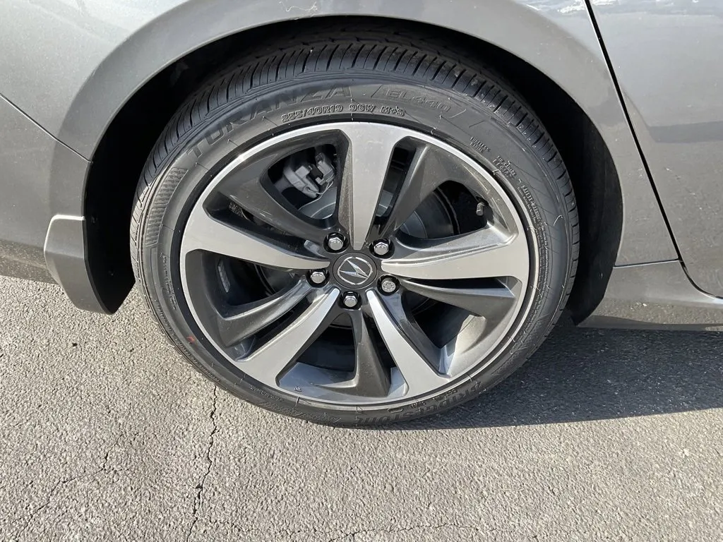 2025 Acura TLX Technology photo 3
