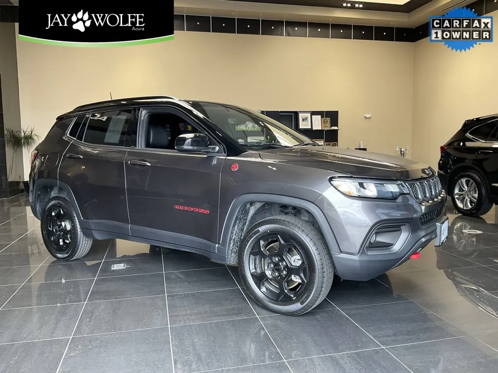 Gray 2023 Jeep Compass Trailhawk for sale in Kansas City, MO