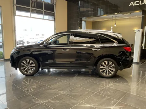 More photos of 2016 Acura MDX w/Tech/AcuraWatch Plus at Jay Wolfe Acura, MO