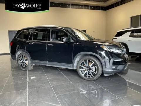 Black 2020 Honda Pilot Elite for sale in Kansas City, MO