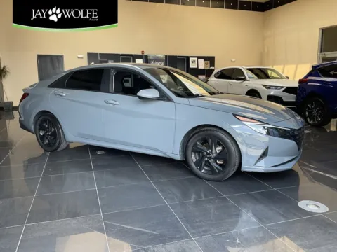 Gray 2023 Hyundai Elantra SEL for sale in Kansas City, MO