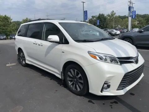 Another view of 2019 Toyota Sienna Limited Premium for sale in Kansas City, MO at Jay Wolfe Acura