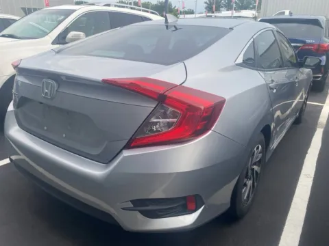 More photos of 2017 Honda Civic Sedan EX at Jay Wolfe Acura, MO