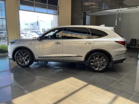 More photos of 2023 Acura MDX w/A-Spec Package at Jay Wolfe Acura, MO