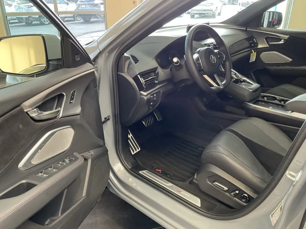 2025 Acura RDX A-Spec photo 12