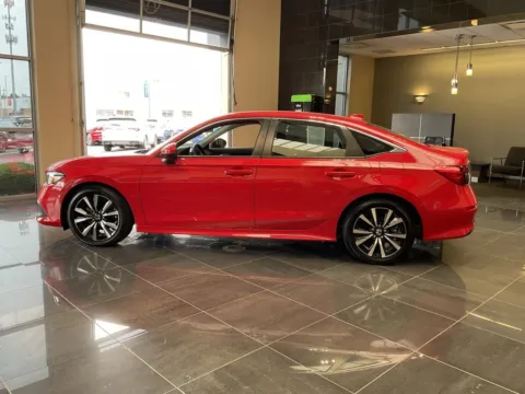 More photos of 2022 Honda Civic Sedan EX at Jay Wolfe Acura, MO
