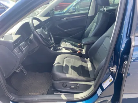 More photos of 2020 Volkswagen Passat 2.0T R-Line at Jay Wolfe Acura, MO