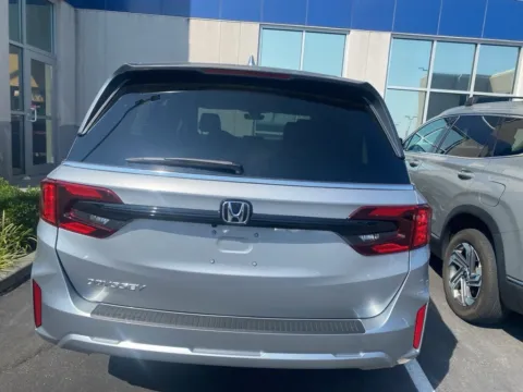 Another view of 2025 Honda Odyssey EX-L for sale in Kansas City, MO at Jay Wolfe Acura
