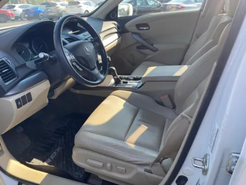 More photos of 2014 Acura RDX at Jay Wolfe Acura, MO
