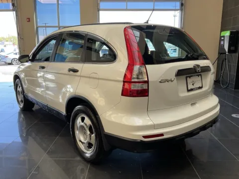 More photos of 2011 Honda CR-V LX at Jay Wolfe Acura, MO