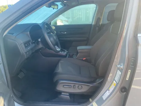 More photos of 2024 Honda CR-V EX at Jay Wolfe Acura, MO