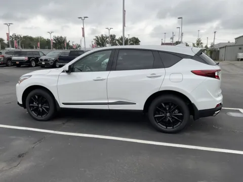 More photos of 2025 Acura RDX at Jay Wolfe Acura, MO