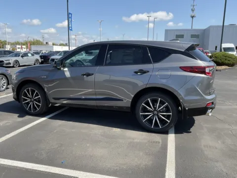 More photos of 2025 Acura RDX w/A-Spec Advance Package at Jay Wolfe Acura, MO