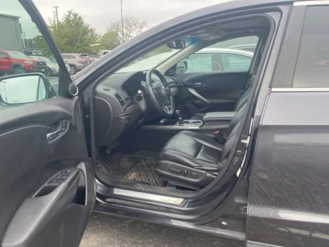 More photos of 2015 Acura RDX at Jay Wolfe Acura, MO