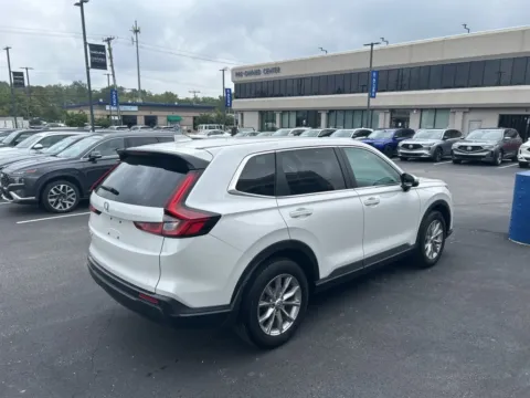 More photos of 2025 Honda CR-V EX-L at Jay Wolfe Acura, MO