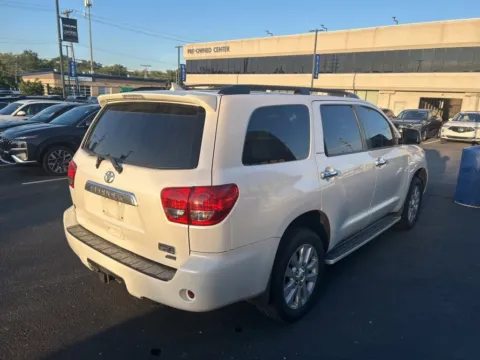 More photos of 2015 Toyota Sequoia Platinum at Jay Wolfe Acura, MO