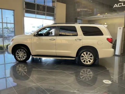 More photos of 2015 Toyota Sequoia Platinum at Jay Wolfe Acura, MO