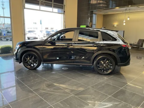 More photos of 2025 Honda HR-V Sport at Jay Wolfe Acura, MO