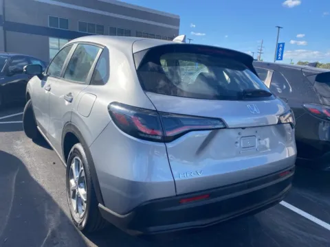 More photos of 2025 Honda HR-V LX at Jay Wolfe Acura, MO