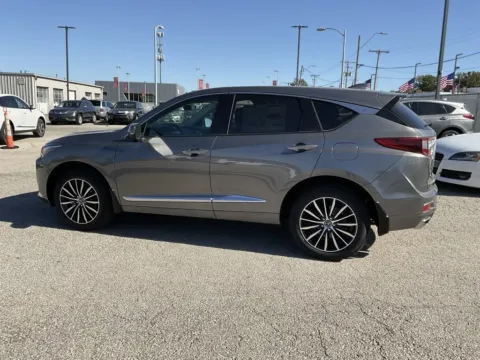 More photos of 2025 Acura RDX w/Advance Package at Jay Wolfe Acura, MO