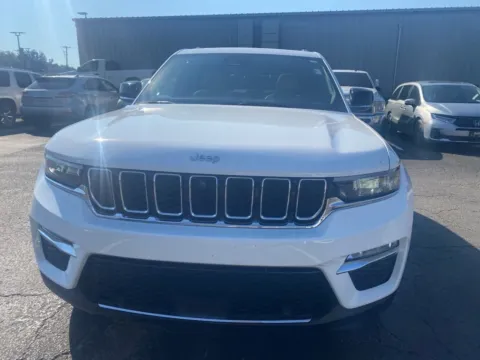 Photos of 2023 Jeep Grand Cherokee Limited for sale in Kansas City, MO at Jay Wolfe Acura