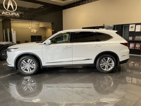 More photos of 2023 Acura MDX 3.5L at Jay Wolfe Acura, MO
