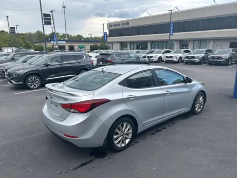 More photos of 2015 Hyundai Elantra SE at Jay Wolfe Acura, MO