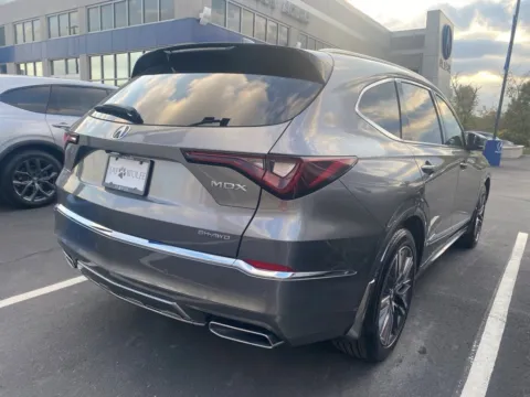 More photos of 2025 Acura MDX w/Advance Package at Jay Wolfe Acura, MO