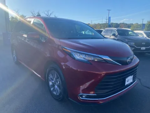 Another view of 2023 Toyota Sienna XLE for sale in Kansas City, MO at Jay Wolfe Acura