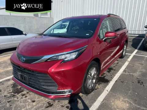Red 2023 Toyota Sienna XLE for sale in Kansas City, MO