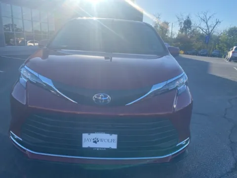 Photos of 2023 Toyota Sienna XLE for sale in Kansas City, MO at Jay Wolfe Acura