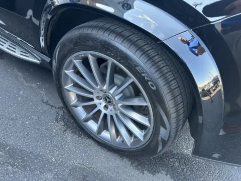 More photos of 2022 Mercedes-Benz GLE 350 at Jay Wolfe Acura, MO