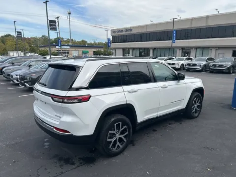 More photos of 2024 Jeep Grand Cherokee Limited at Jay Wolfe Acura, MO