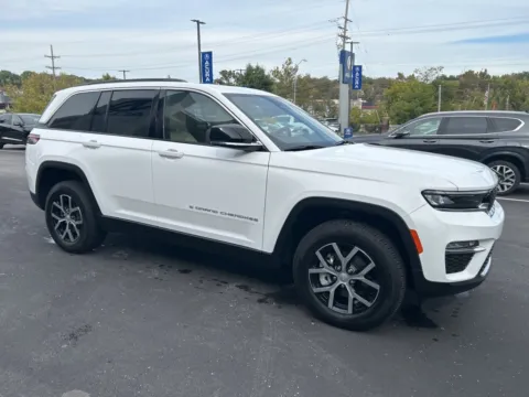 Another view of 2024 Jeep Grand Cherokee Limited for sale in Kansas City, MO at Jay Wolfe Acura
