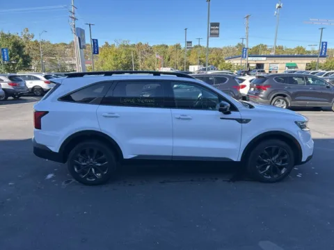 More photos of 2023 Kia Sorento X-Line SX Prestige at Jay Wolfe Acura, MO