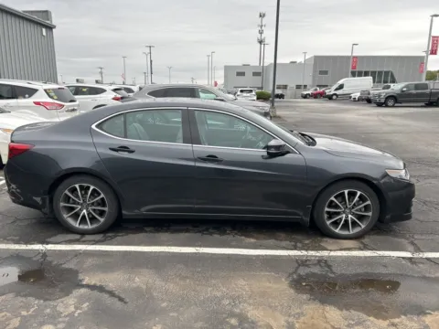 More photos of 2016 Acura TLX V6 Tech at Jay Wolfe Acura, MO