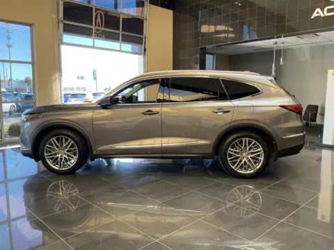 More photos of 2023 Acura MDX w/Advance Package at Jay Wolfe Acura, MO