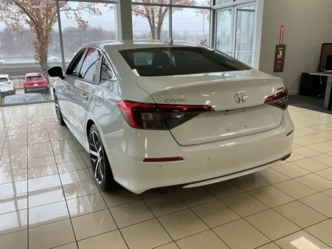 More photos of 2024 Honda Civic Sedan Touring at Acura of Overland Park, KS