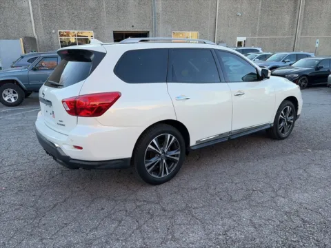 More photos of 2019 Nissan Pathfinder Platinum at Acura of Overland Park, KS